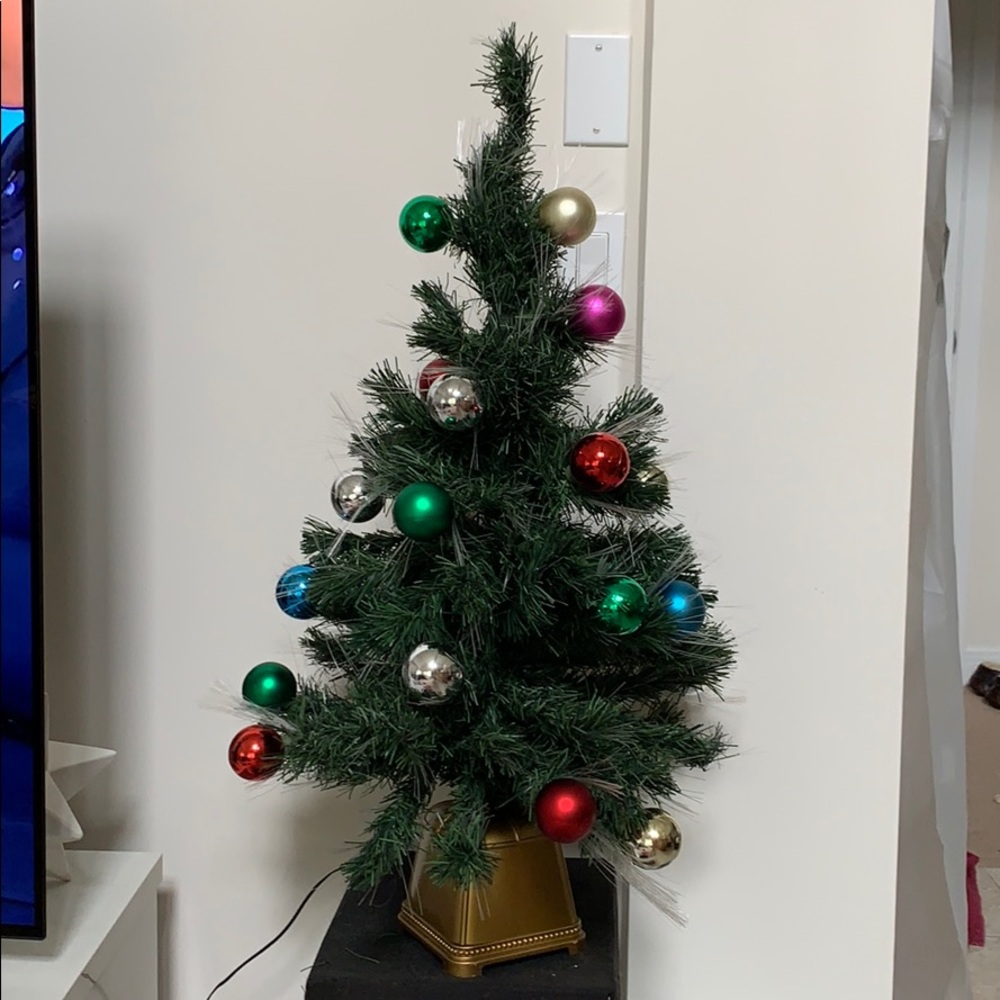 CHRISTMAS TREE 🎄 HOLIDAY HOME DECORATIONS